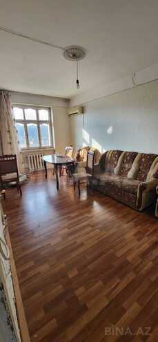 Satılır 2 otaqlı köhnə tikili 55 m², Qaraçuxur q., photo 1 from 11