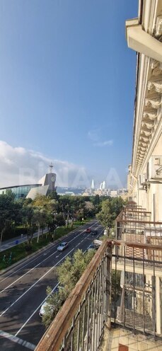 Продаётся 2-комн. вторичка 80 м², м. Сахил, photo 1 from 16
