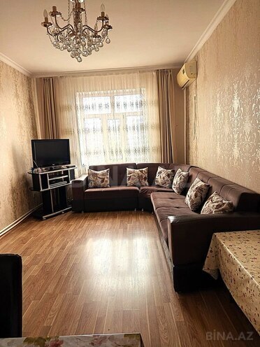 Продаётся 3-комн. вторичка 80 м², м. Ази Асланов, photo 1 from 14