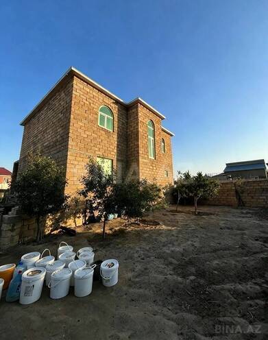 Satılır 9 otaqlı həyət evi/bağ evi 900 m², Novxanı q., photo 1 from 7