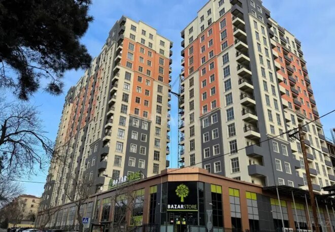 Продаётся 3-комн. новостройка 100 м², м. Кара Караев, photo 1 from 12