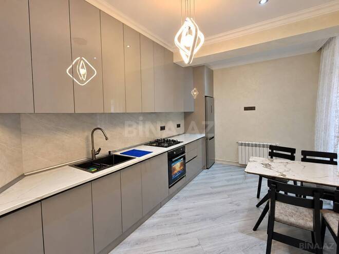 Сдается 3-комн. новостройка 93 м², м. Нефтчиляр, photo 8 from 12