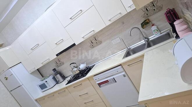 Сдается 3-комн. новостройка 120 м², м. Кара Караев, photo 11 from 16
