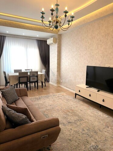 Сдаётся 2-комн. новостройка 75 м², м. Ичеришехер, photo 3 from 13