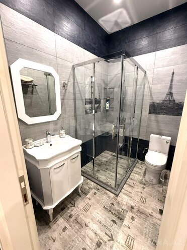 Сдаётся 2-комн. новостройка 75 м², м. Ичеришехер, photo 9 from 13