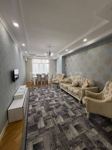 Сдается 4-комн. новостройка 150 м², м. Иншаатчылар, photo 1 from 13