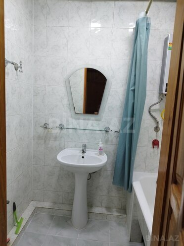 Сдаётся 3-комн. вторичка 75 м², м. Кара Караев, photo 24 from 30