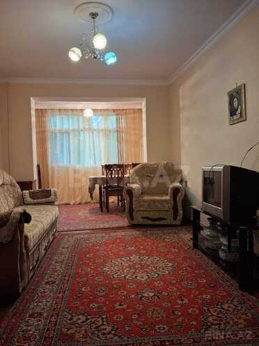 Сдается 2-комн. вторичка 50 м², м. Нефтчиляр, photo 1 from 9