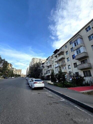 Продаётся 3-комн. вторичка 75 м², м. Ази Асланов, photo 1 from 14