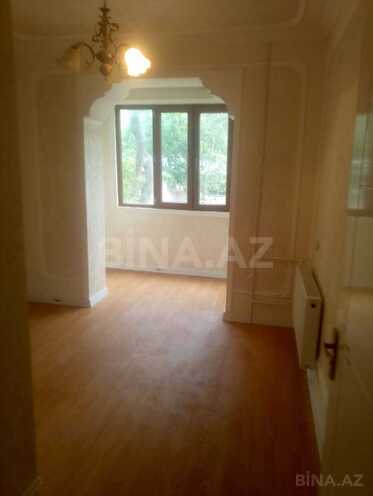 Сдаётся 3-комн. вторичка 70 м², Хатаинский р., photo 4 from 12