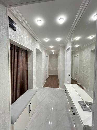 Продаётся 3-комн. вторичка 80 м², м. Кара Караев, photo 1 from 24