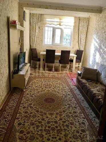 Продается 3-комн. вторичка 70 м², м. Элмляр Академиясы, photo 1 from 6