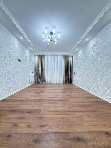 Продается 3-комн. вторичка 80 м², м. Кара Караев, photo 1 from 20