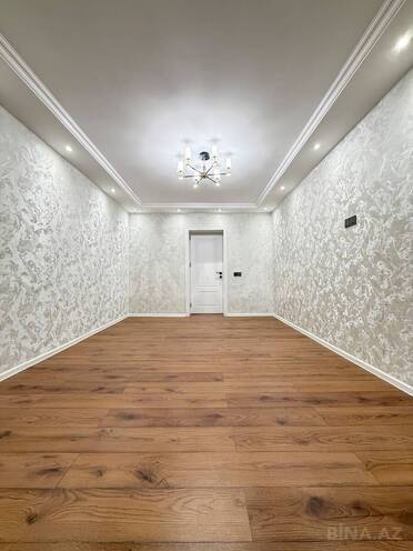 Продается 3-комн. вторичка 80 м², м. Кара Караев, photo 3 from 20
