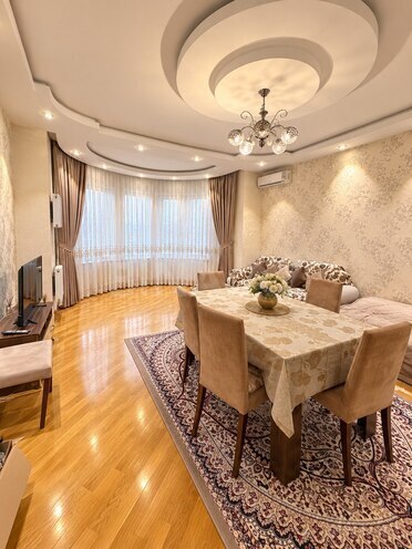 İcarəyə verilir 3 otaqlı yeni tikili 135 m², 8 Noyabr m., photo 3 from 10