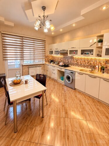 İcarəyə verilir 3 otaqlı yeni tikili 135 m², 8 Noyabr m., photo 8 from 10