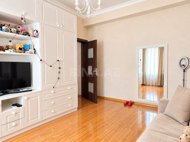 Продаётся 3-комн. новостройка 110 м², м. Кара Караев, photo 5 from 32