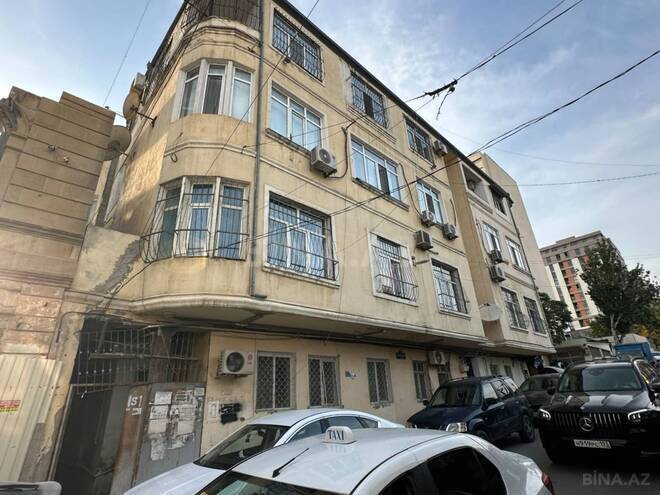 Satılır 2 otaqlı köhnə tikili 50 m², Nizami m., photo 1 from 16