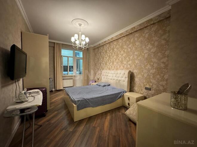 Продается 3-комн. новостройка 104 м², м. Кара Караев, photo 3 from 15