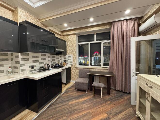 Продается 3-комн. новостройка 104 м², м. Кара Караев, photo 6 from 15
