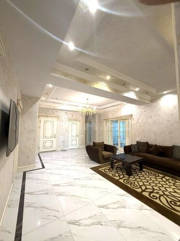 Продаётся 4-комн. новостройка 207 м², м. Элмляр Академиясы, photo 16 from 23