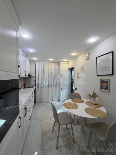 Продаётся 3-комн. вторичка 80 м², пос. Бакиханова, photo 1 from 13