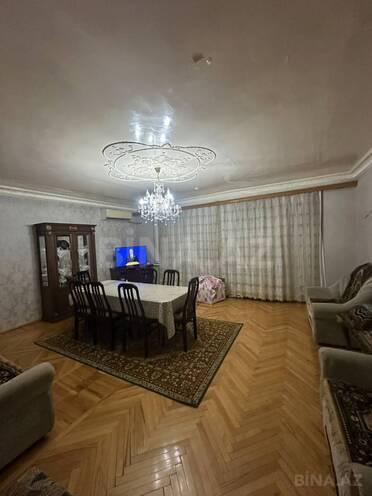 İcarəyə verilir 3 otaqlı köhnə tikili 110 m², 28 May m., photo 1 from 13