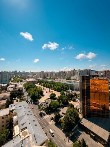 İcarəyə verilir 4 otaqlı yeni tikili 235 m², 28 May m., photo 1 from 17