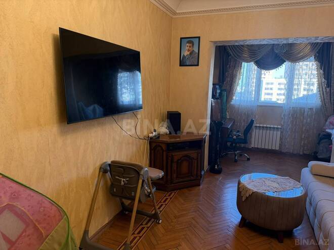 Продается 2-комн. вторичка 65 м², м. Элмляр Академиясы, photo 3 from 15