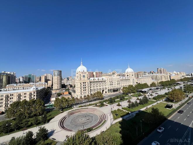 Продаётся 4-комн. новостройка 250 м², м. Низами, photo 4 from 8