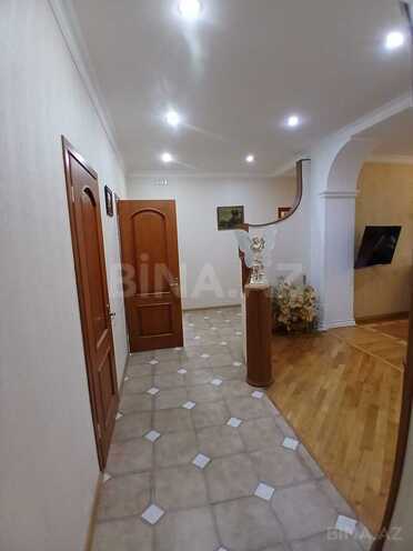 Сдаётся 3-комн. новостройка 120 м², м. Низами, photo 1 from 19