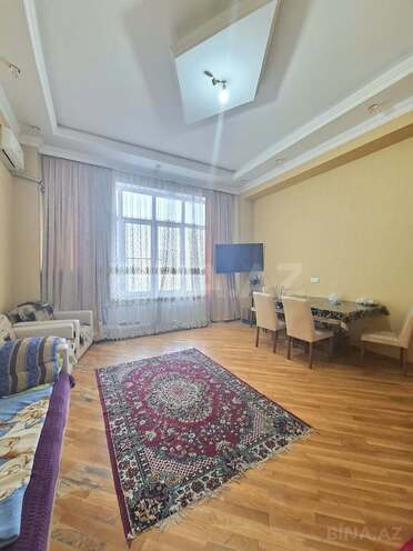 Продаётся 2-комн. новостройка 81 м², м. Кара Караев, photo 1 from 11