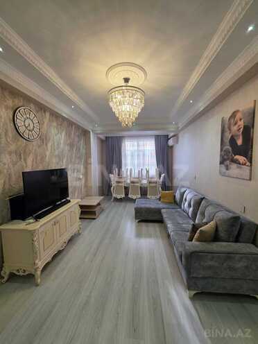 Продается 3-комн. вторичка 113 м², photo 1 from 32