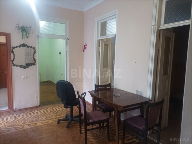 İcarəyə verilir 4 otaqlı köhnə tikili 100 m², Nizami m., photo 1 from 14
