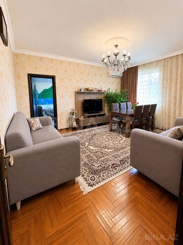 Satılır 4 otaqlı köhnə tikili 90 m², Qara Qarayev m., photo 1 from 16