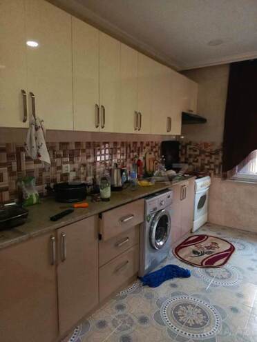 Продается 3-комн. вторичка 100 м², Ясамальский р., photo 8 from 17