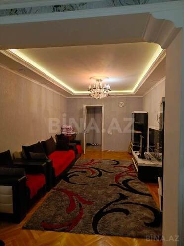 Продается 3-комн. вторичка 100 м², Ясамальский р., photo 1 from 17