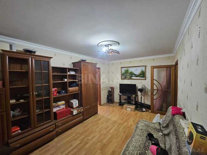 Продаётся 3-комн. вторичка 60 м², м. Элмляр Академиясы, photo 5 from 14