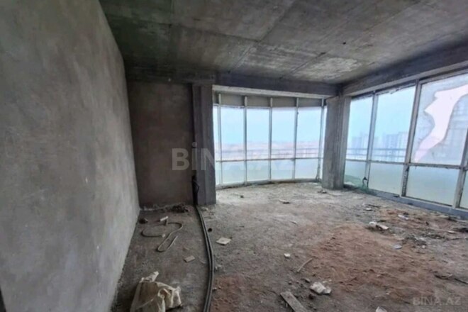 Satılır 3 otaqlı köhnə tikili 210 m², 28 May m., photo 1 from 7