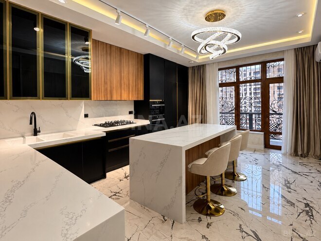 Сдаётся 3-комн. новостройка 180 м², м. 28 мая, photo 15 from 27