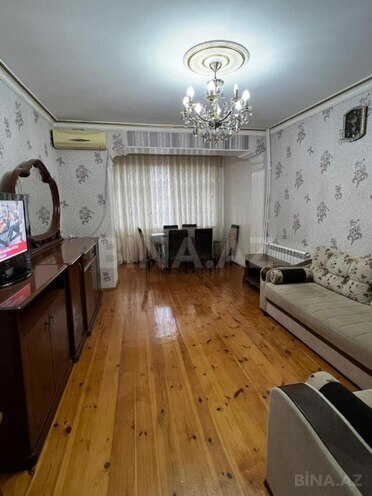 Сдаётся 3-комн. вторичка 70 м², пос. Бакиханова, photo 1 from 12