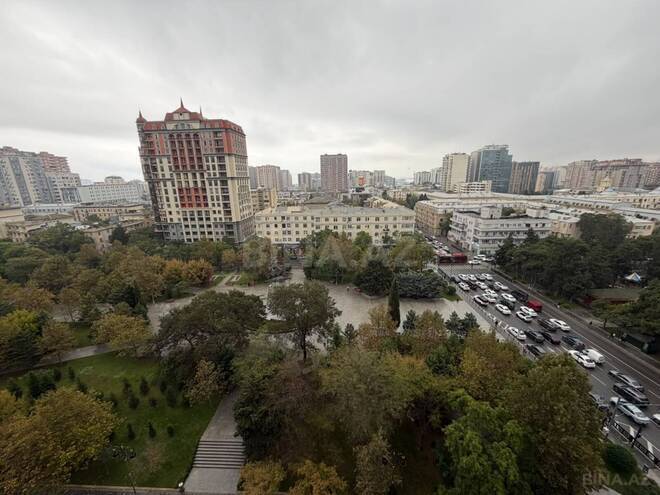 Продается 2-комн. новостройка 72 м², Насиминский  р., photo 1 from 17