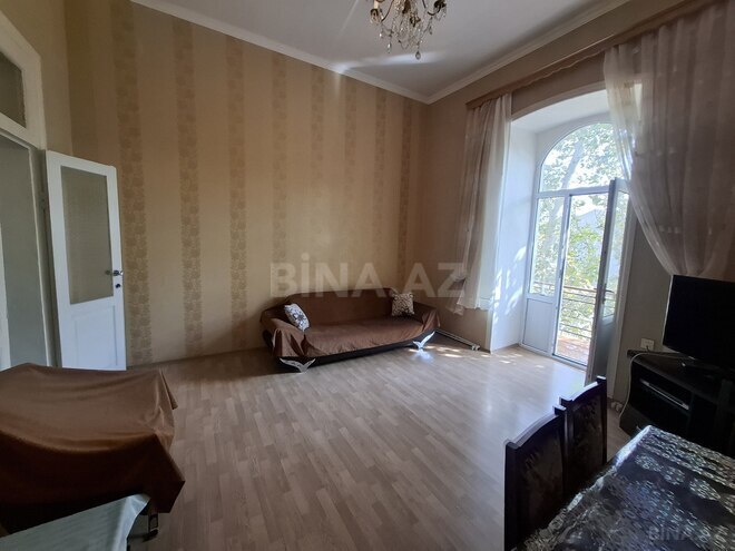 Satılır 3 otaqlı köhnə tikili 127 m², Sahil m., photo 3 from 19