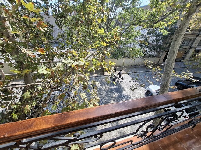 Satılır 3 otaqlı köhnə tikili 127 m², Sahil m., photo 16 from 19