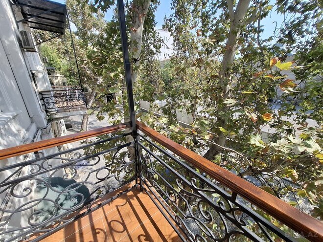 Satılır 3 otaqlı köhnə tikili 127 m², Sahil m., photo 17 from 19