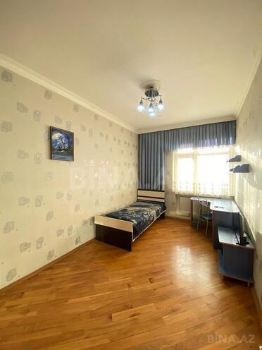 Сдаётся 3-комн. новостройка 130 м², м. Низами, photo 14 from 22