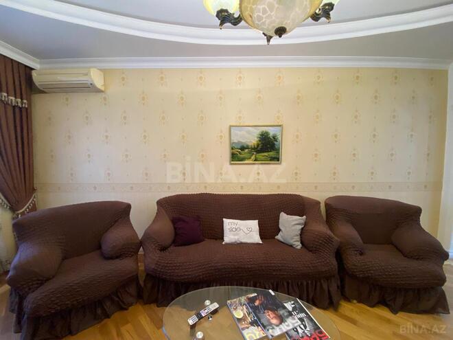 Сдаётся 3-комн. новостройка 130 м², м. Низами, photo 1 from 22