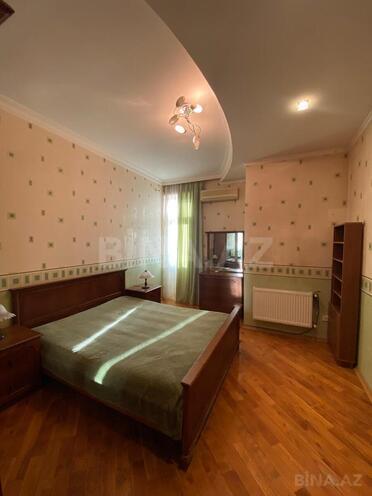 Сдаётся 3-комн. новостройка 130 м², м. Низами, photo 11 from 22