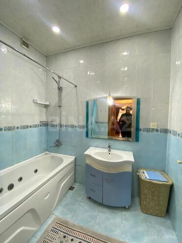 Сдаётся 3-комн. новостройка 130 м², м. Низами, photo 16 from 22