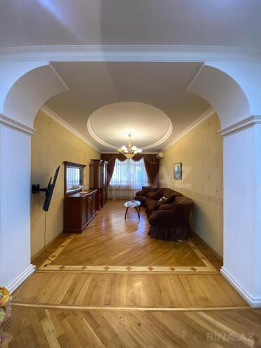 Сдаётся 3-комн. новостройка 130 м², м. Низами, photo 3 from 22